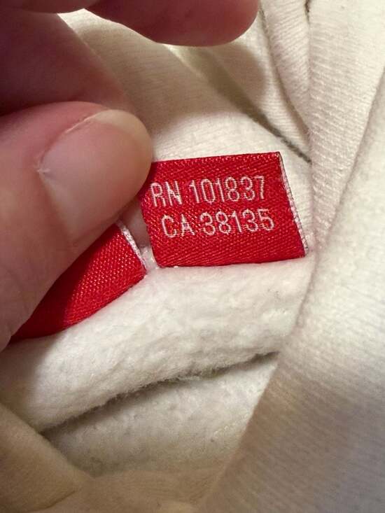 Supreme Water Arc Hooded Sweatshirt White FW18 - Picture 3 of 9